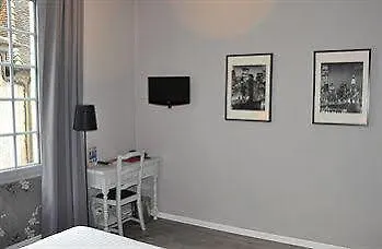 Hotel The Originals City, La Reine Jeanne,