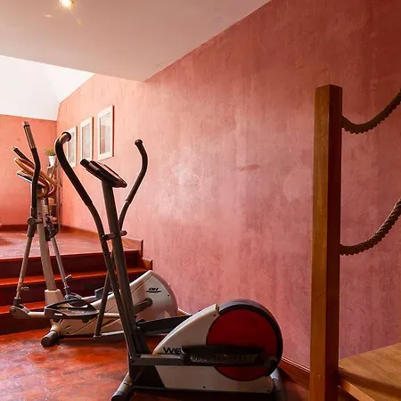 Hotel The Originals City, La Reine Jeanne,